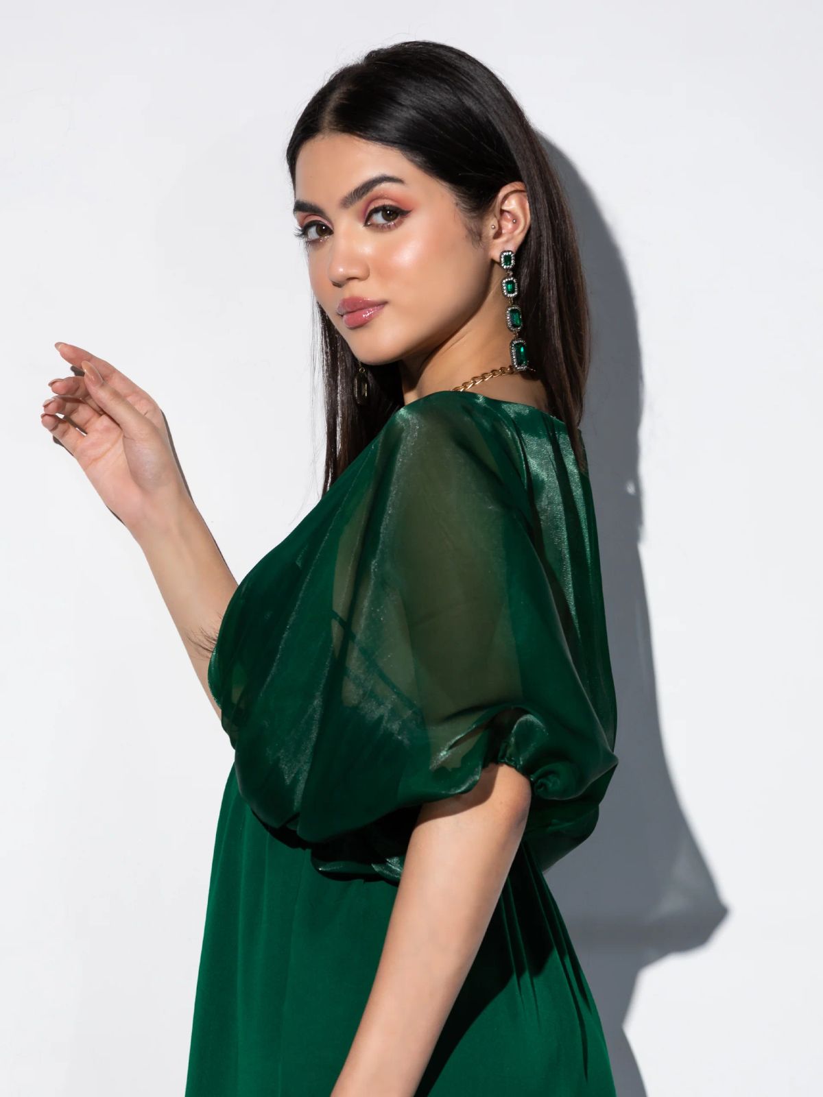 Dramatic Emerald Green Satin Dress with Organza Cape Dramatic Emerald Green Satin Dress with Organza Cape — Emerald Green Outfits 2027
