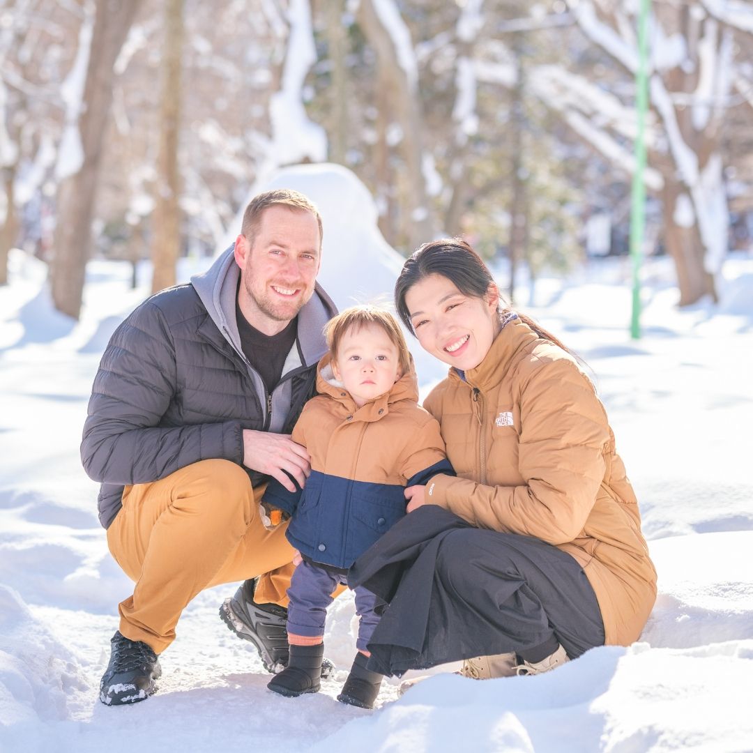 Contrasting Puffer Jackets for a Casual Outdoor Scene Contrasting Puffer Jackets for a Casual Outdoor Scene — Winter Photoshoot Outfits 2027