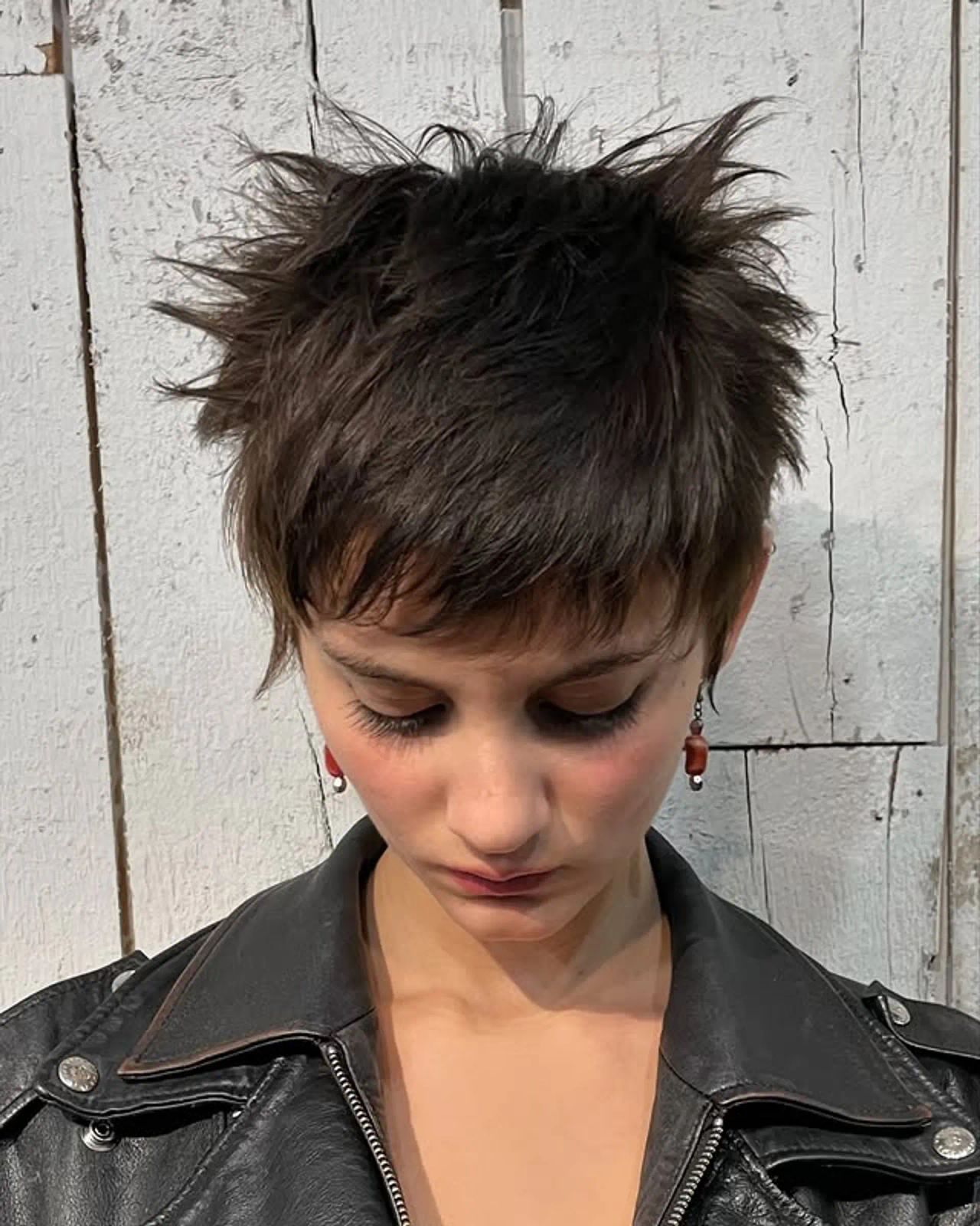 Visual Idea — An Edgy Pixie Cut With Choppy Visual Idea — An Edgy Pixie Cut With Choppy — Textured Pixie 2027