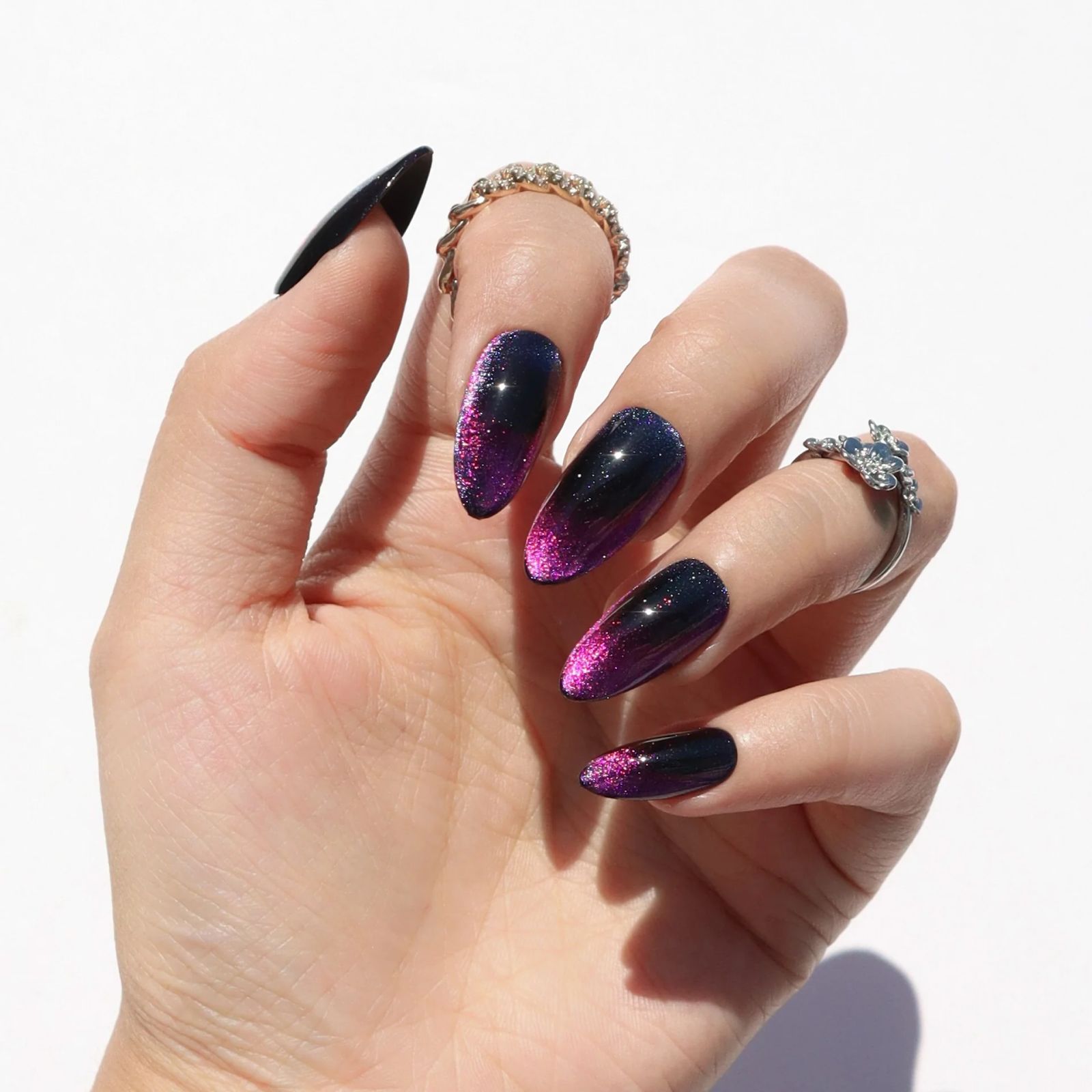Medium Almond Pink Purple Cat-Eye Medium Almond Pink Purple Cat-Eye — Galaxy Nails 2027