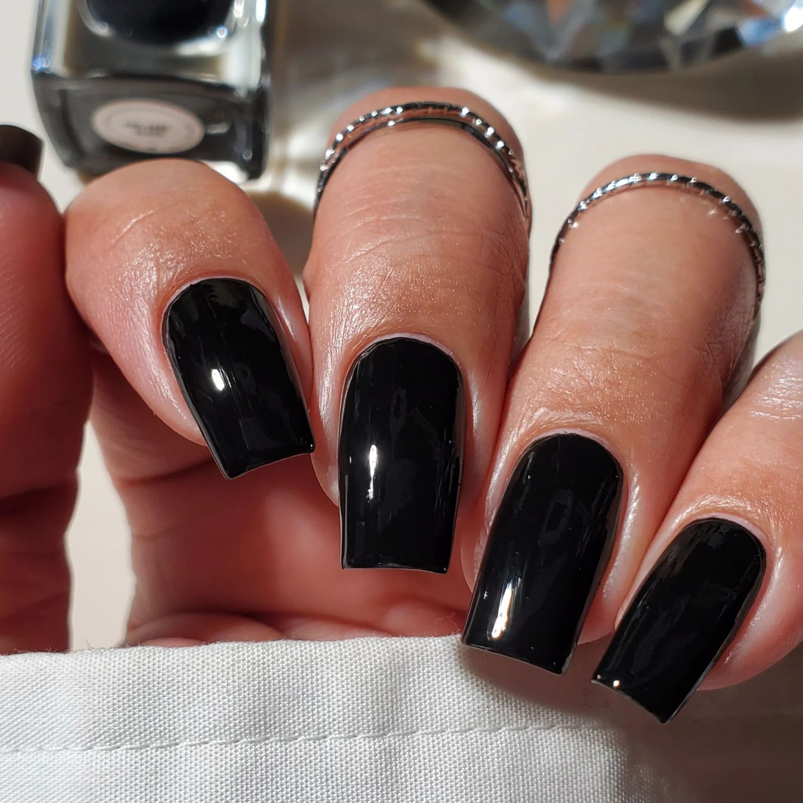 Mirror Shine Medium Square Black — Glossy Black Nails 2027