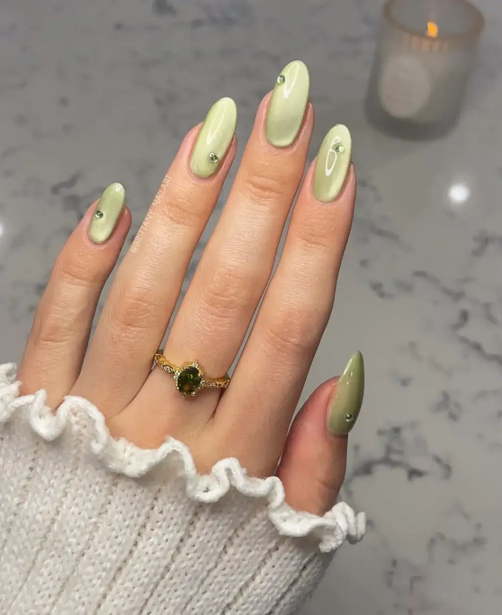 Pale Green Cat-Eye Rhinestone Nails Pale Green Cat-Eye Rhinestone Nails — 25th Birthday Nails 2027