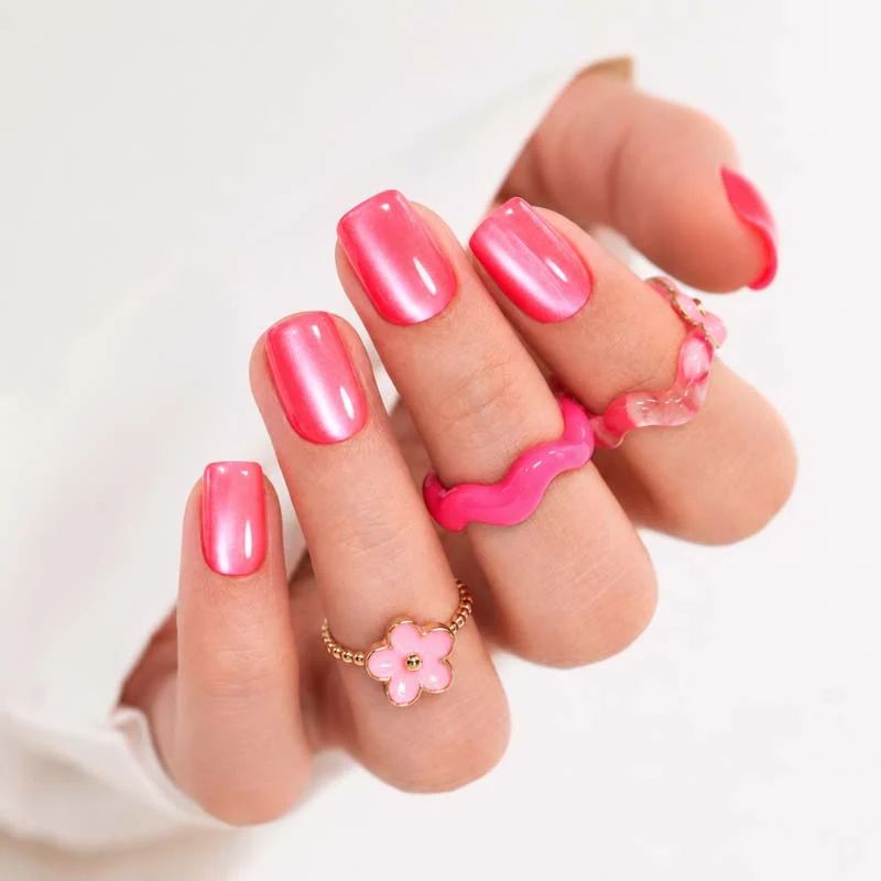 Shimmering Pink-Coral Chrome Nails Shimmering Pink-Coral Chrome Nails — Short Coral Nails 2027