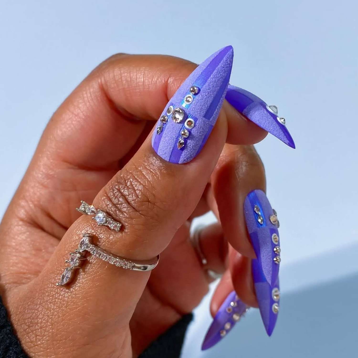 Matte and Glossy Purple Stripe Stiletto Matte and Glossy Purple Stripe Stiletto — Lavender Stiletto Nails 2027