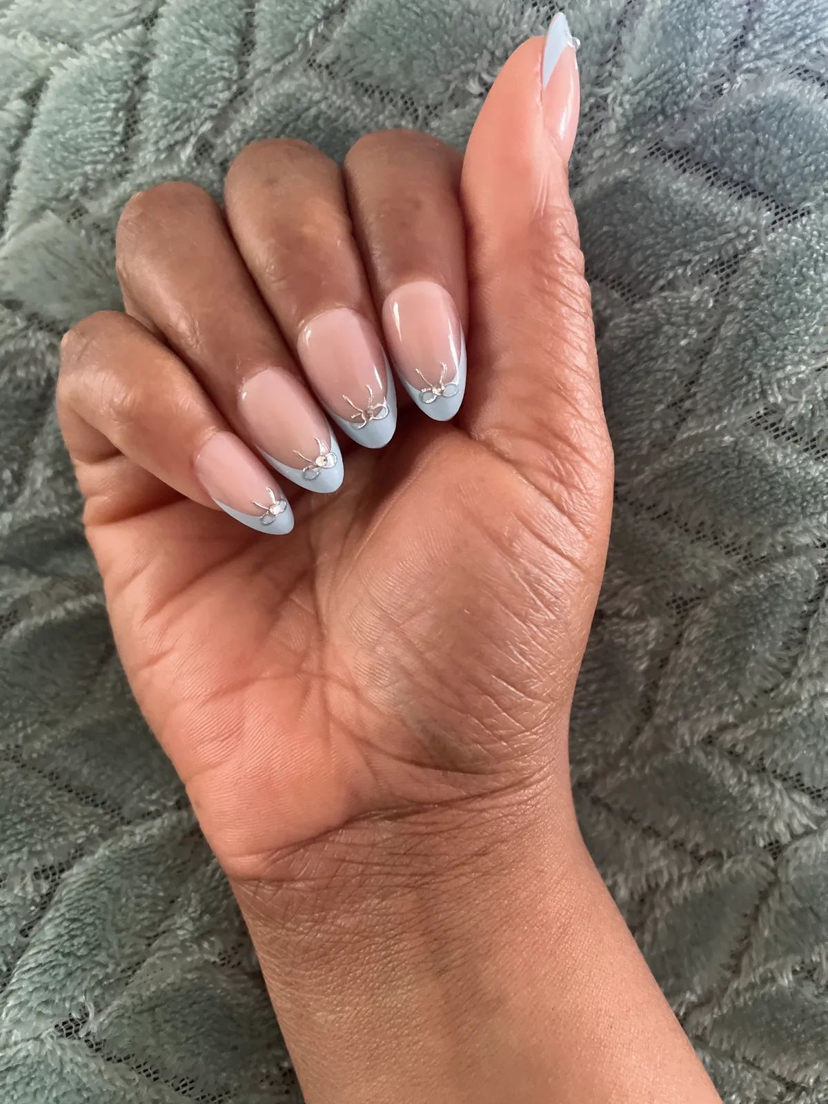 Medium Oval Pale Blue French With Silver Bows Medium Oval Pale Blue French With Silver Bows — Bow French Tip Nails 2027