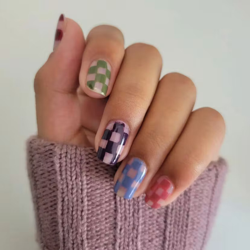 Accent Checkered Medium Square Nails Accent Checkered Medium Square Nails — Rainbow Checkered Nails 2027