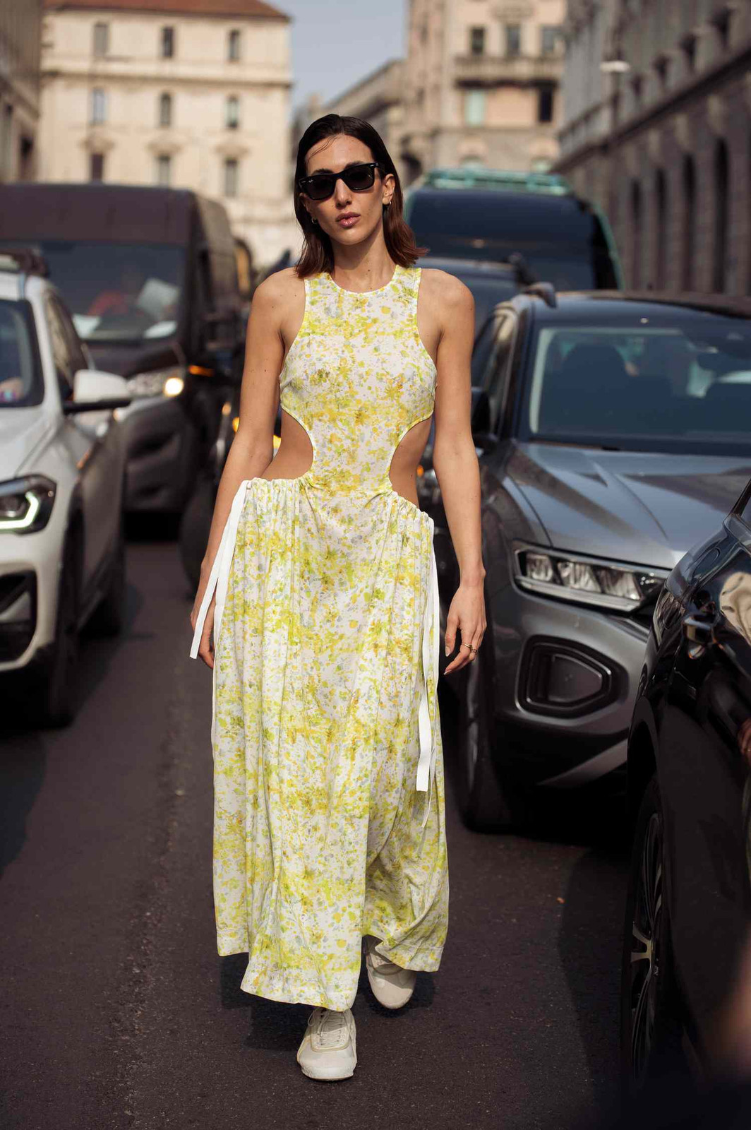 Maxi Dress Paired with Low-Top Dad Sneakers Maxi Dress Paired with Low-Top Dad Sneakers — Dad Sneakers Outfits 2027