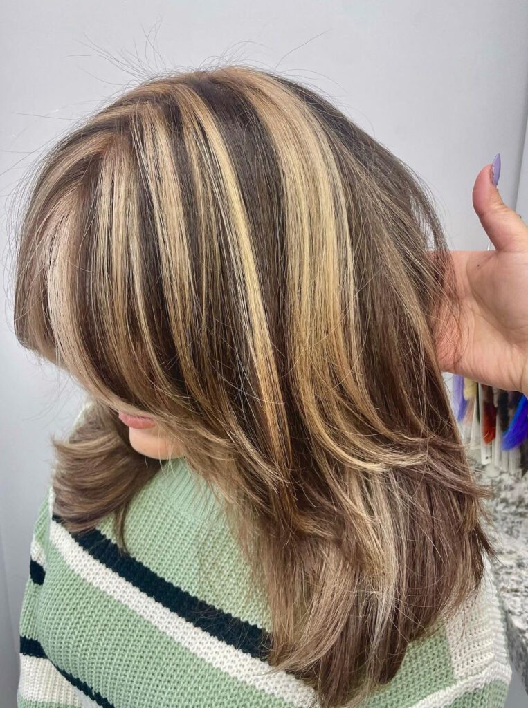 Dynamic Collarbone Layers With Bold Blonde Dynamic Collarbone Layers With Bold Blonde — Chunky Blonde Highlights on Brown Hair 2027