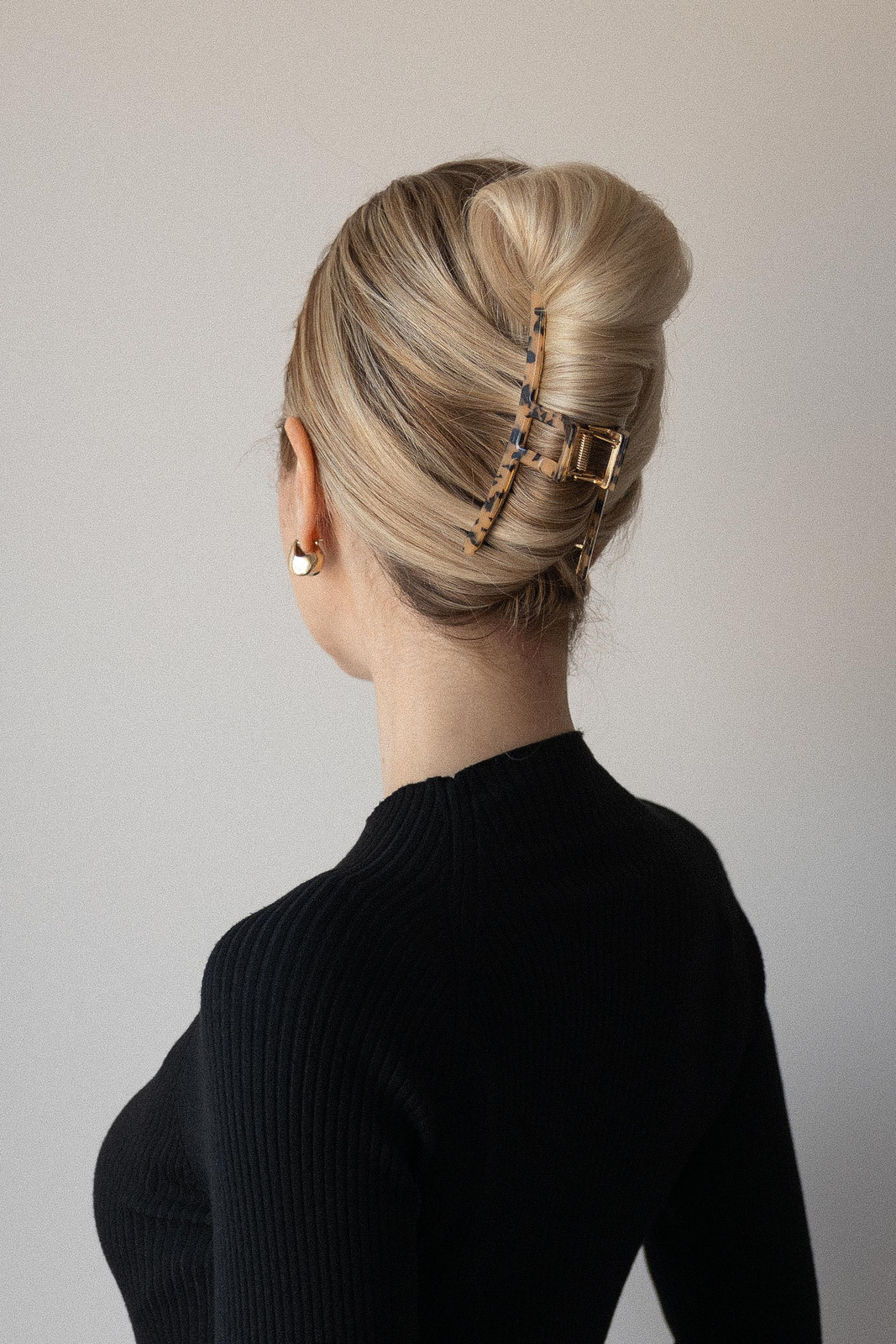 Updo Visual Idea Updo Visual Idea — Claw Clip Twist Hairstyles 2027