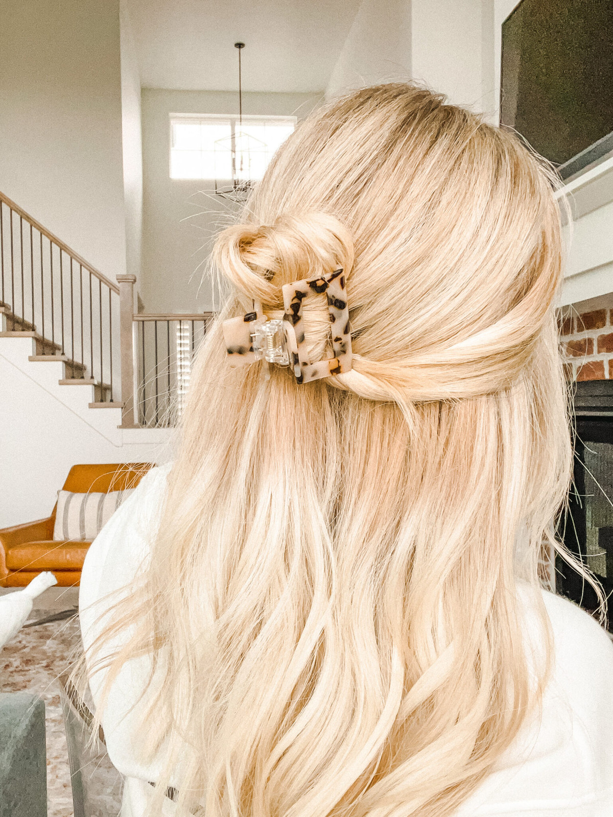 Visual Idea — Ash Blonde Claw Clip Twist Hairstyles 2027