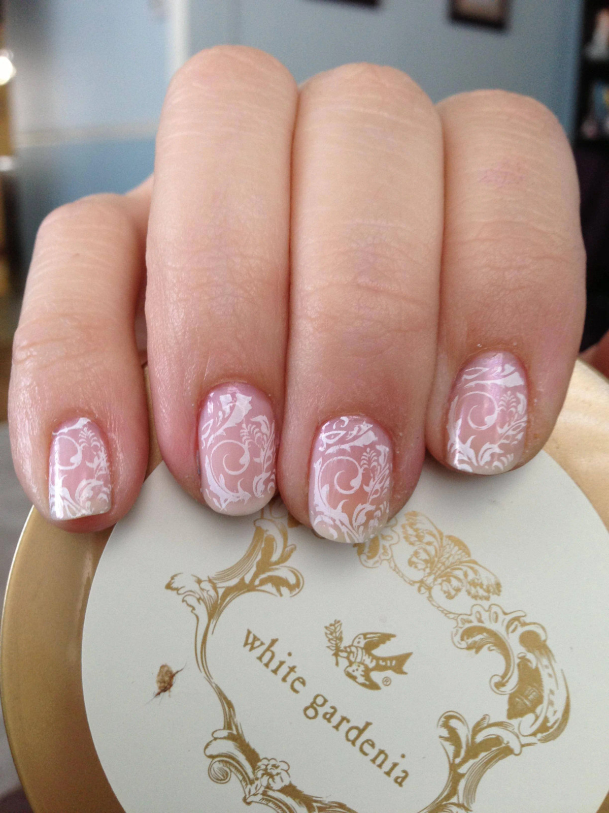 Short Pale Pink Full Floral Stamping Short Pale Pink Full Floral Stamping — White Stamping Nails 2027